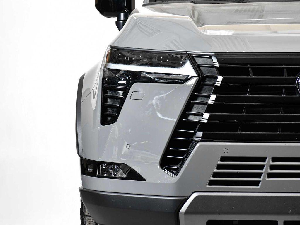 used 2025 Lexus GX 550 car, priced at $101,998