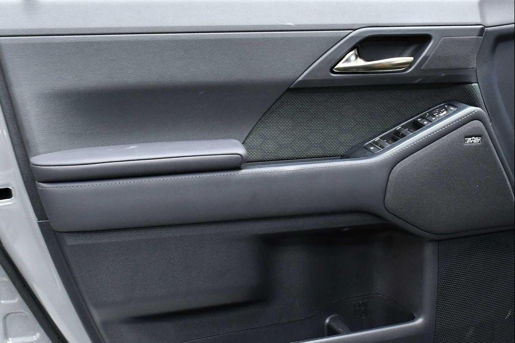 used 2025 Lexus GX 550 car, priced at $101,998