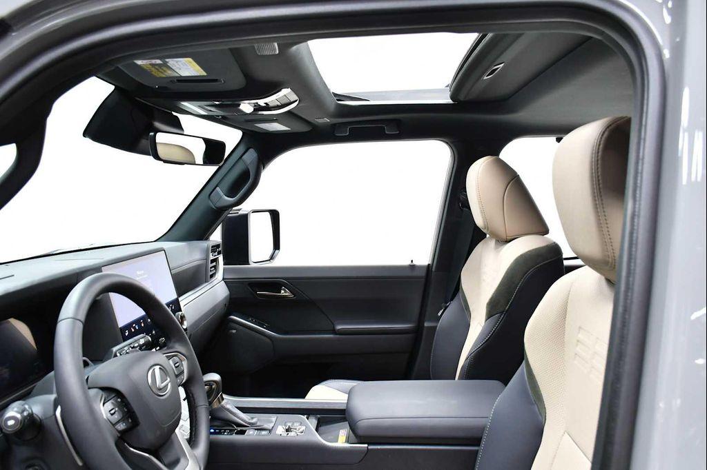 used 2025 Lexus GX 550 car, priced at $101,998
