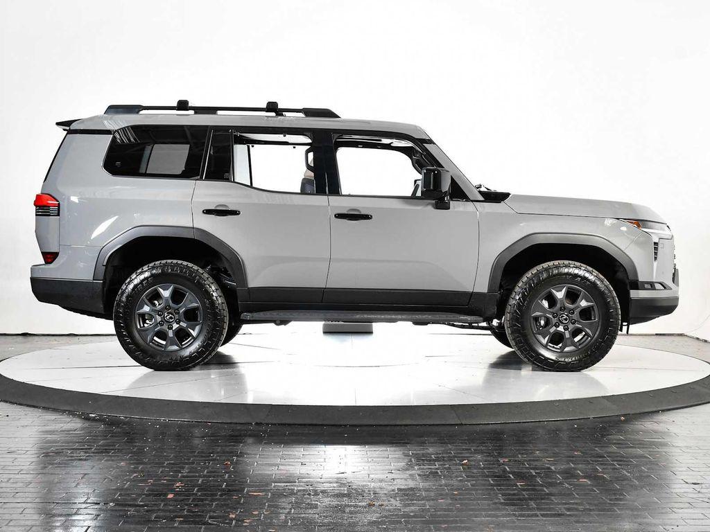 used 2025 Lexus GX 550 car, priced at $101,998