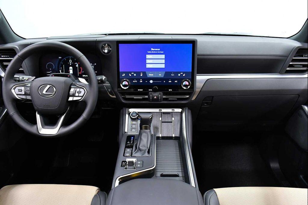 used 2025 Lexus GX 550 car, priced at $101,998