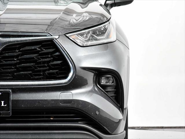 used 2024 Toyota Highlander car, priced at $47,998