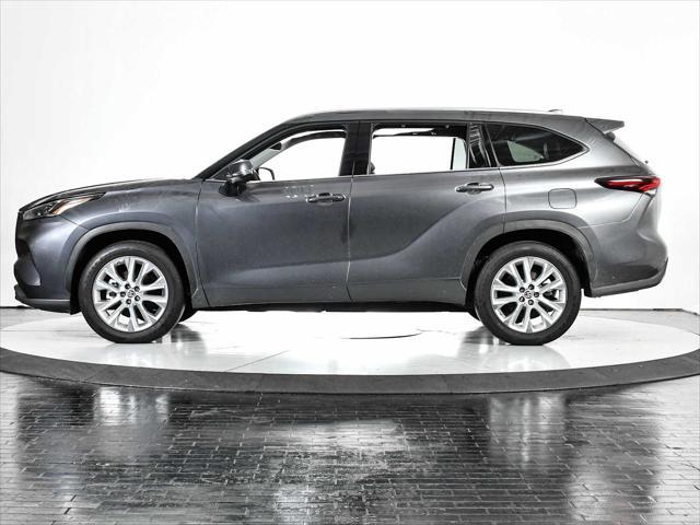 used 2024 Toyota Highlander car, priced at $47,998