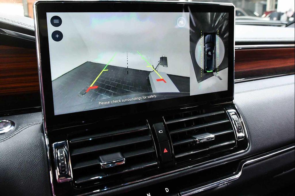 used 2024 Lincoln Navigator car, priced at $67,998