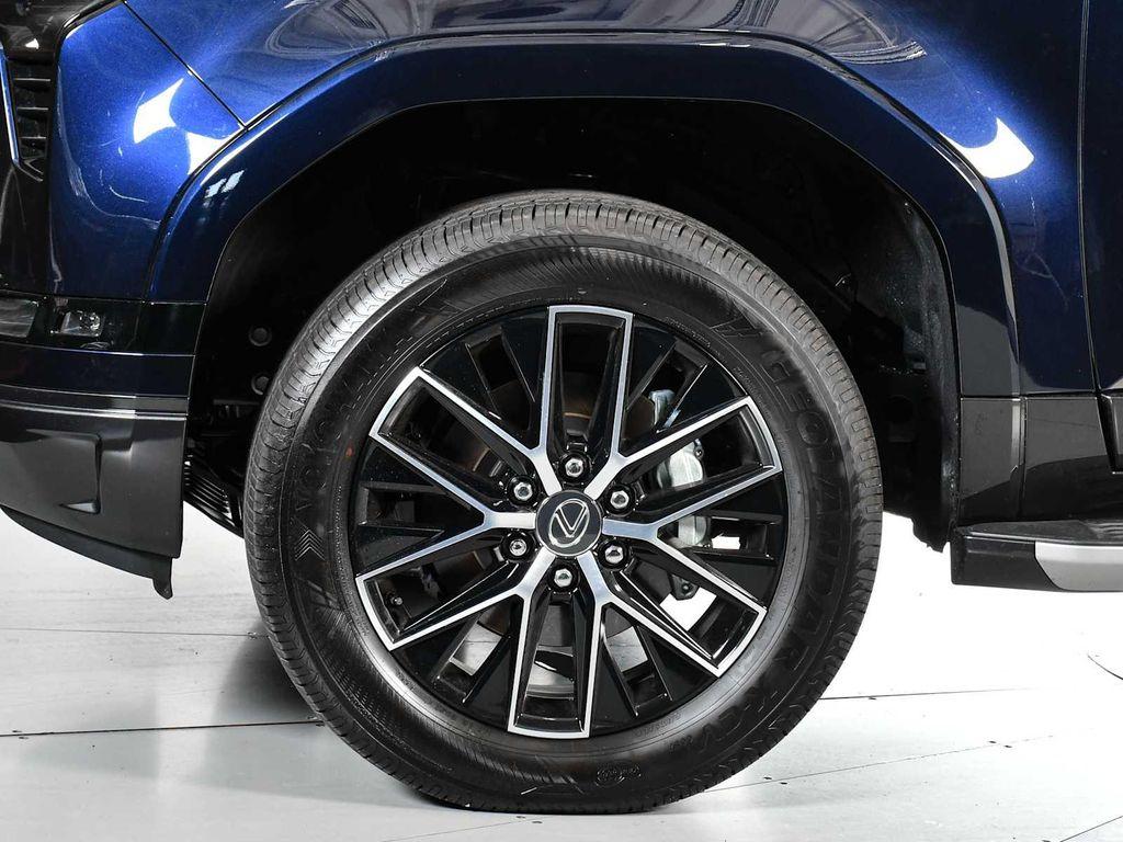 used 2025 Lexus GX 550 car, priced at $93,998