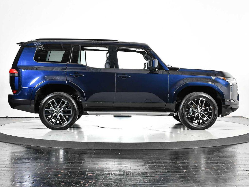 used 2025 Lexus GX 550 car, priced at $93,998