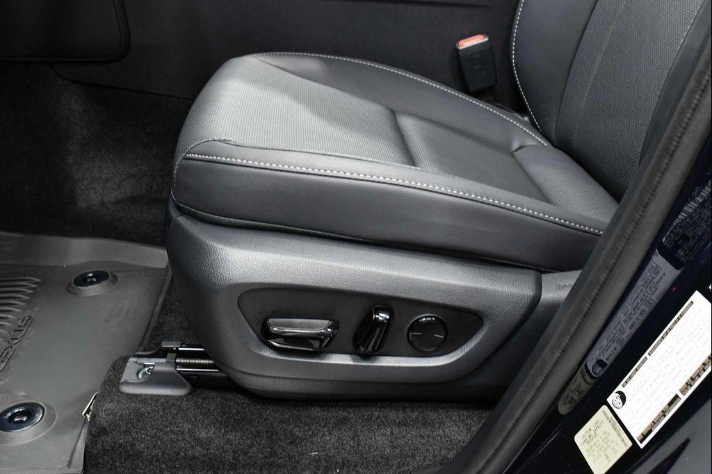 used 2025 Lexus GX 550 car, priced at $93,998