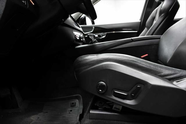 used 2018 Volvo XC90 car, priced at $21,998