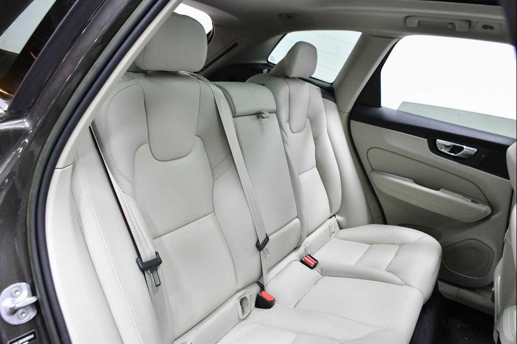 used 2022 Volvo XC60 car, priced at $29,988