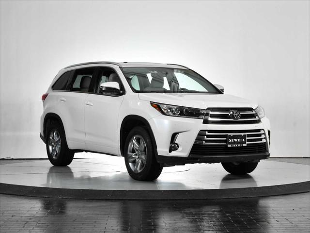 used 2017 Toyota Highlander car, priced at $24,998