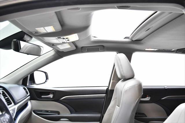 used 2017 Toyota Highlander car, priced at $24,998