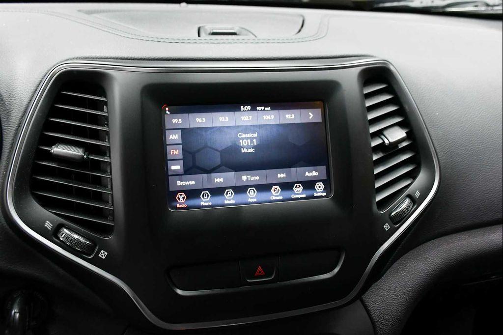 used 2019 Jeep Cherokee car, priced at $13,998