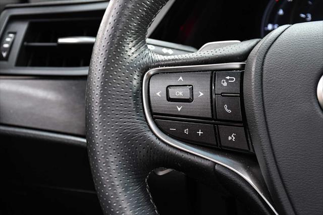used 2022 Lexus ES 350 car, priced at $39,998