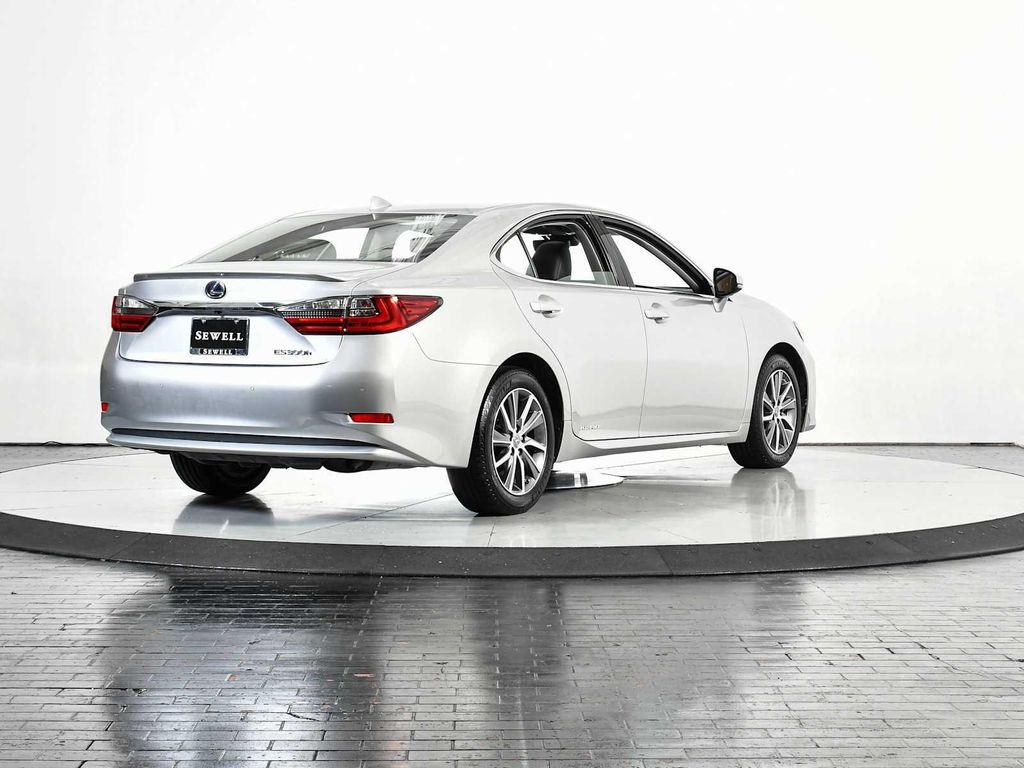 used 2016 Lexus ES 300h car, priced at $25,998