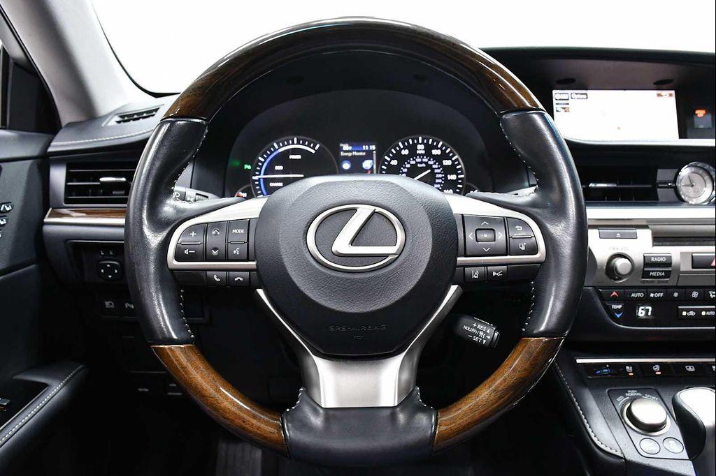 used 2016 Lexus ES 300h car, priced at $25,998