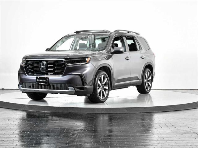used 2025 Honda Pilot car, priced at $49,998