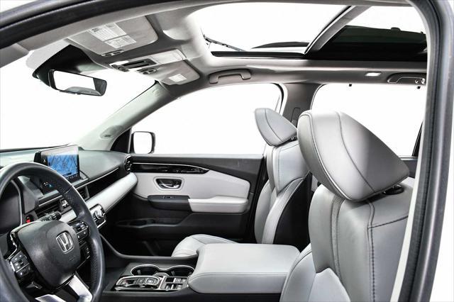 used 2023 Honda Pilot car, priced at $45,998