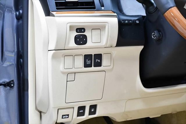 used 2013 Lexus ES 300h car, priced at $17,998