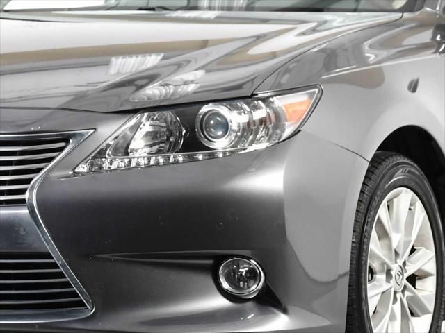 used 2013 Lexus ES 300h car, priced at $17,998