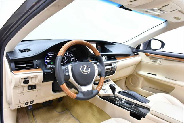 used 2013 Lexus ES 300h car, priced at $17,998
