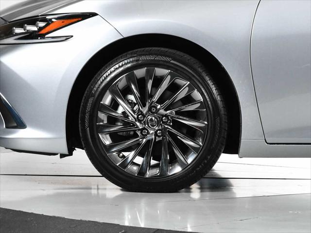 used 2024 Lexus ES 350 car, priced at $55,998