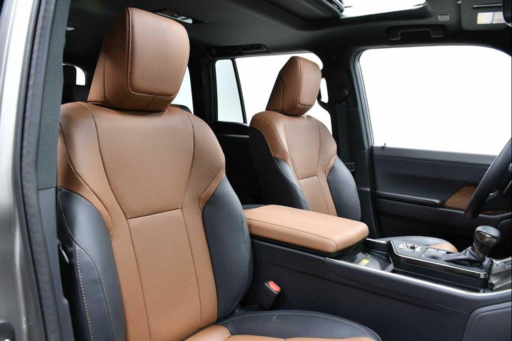 used 2025 Lexus GX 550 car, priced at $93,998