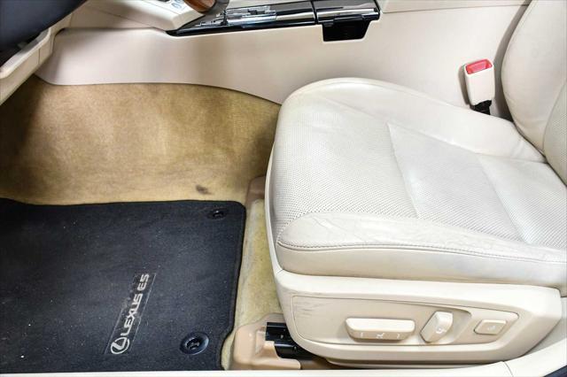 used 2013 Lexus ES 300h car, priced at $19,998