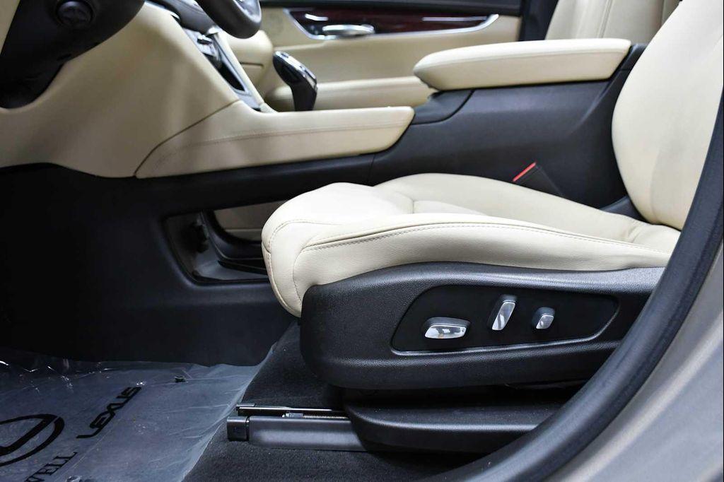 used 2018 Cadillac XT5 car, priced at $19,988