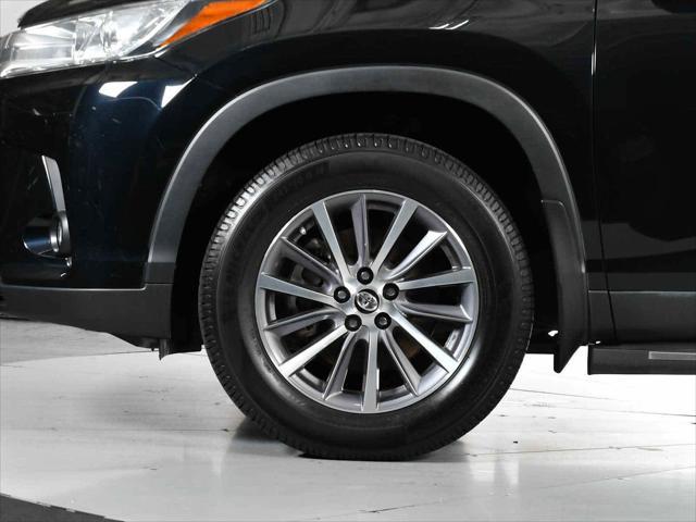used 2019 Toyota Highlander car, priced at $26,998
