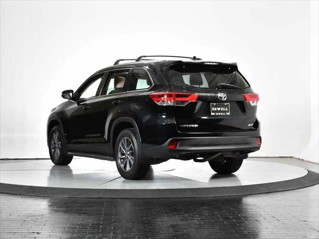 used 2019 Toyota Highlander car, priced at $26,998