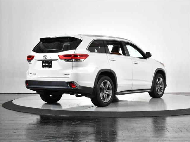 used 2018 Toyota Highlander car, priced at $29,888