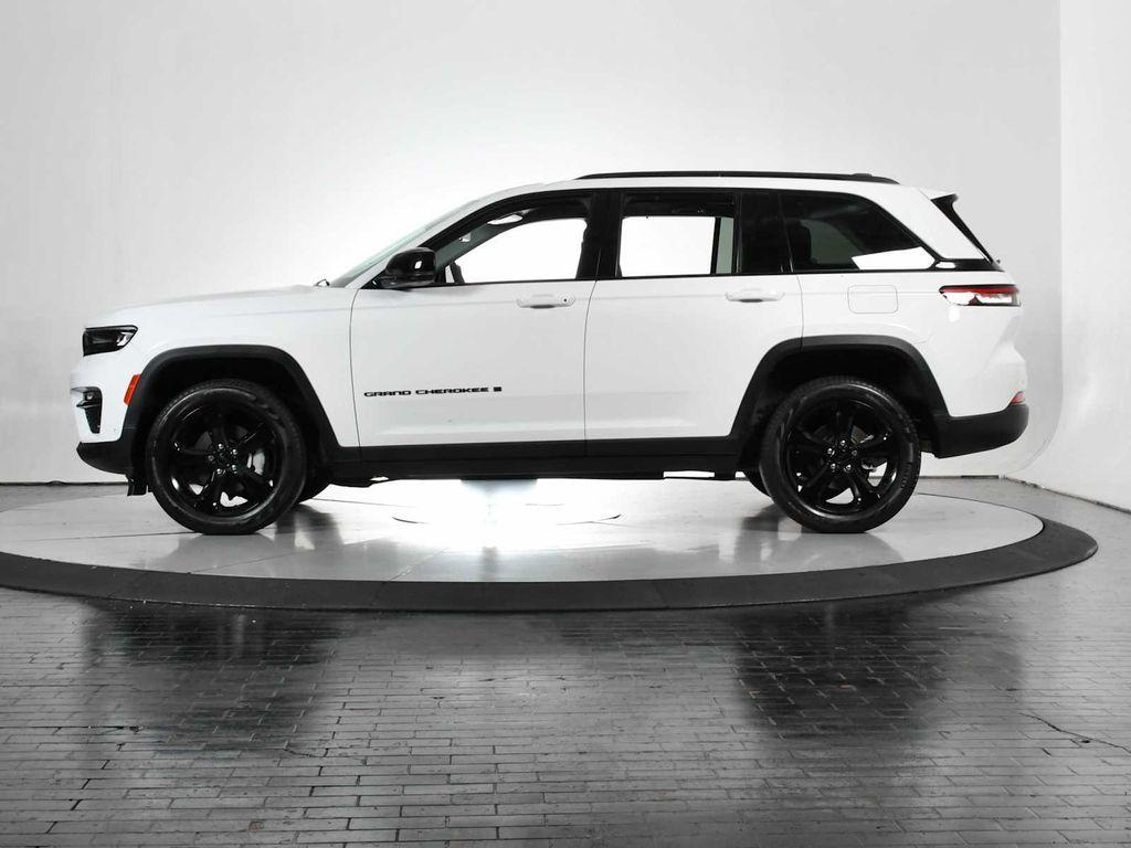 used 2023 Jeep Grand Cherokee car, priced at $32,988