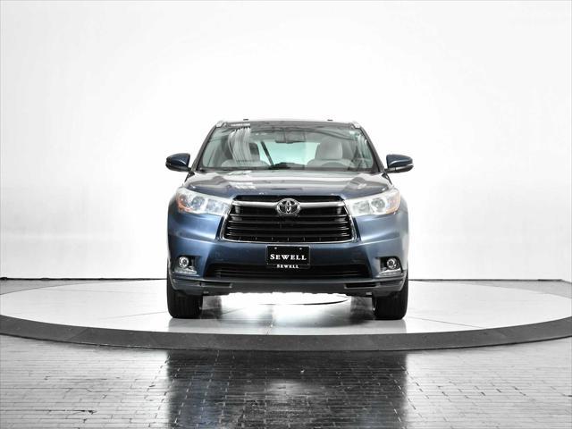 used 2015 Toyota Highlander car, priced at $20,998