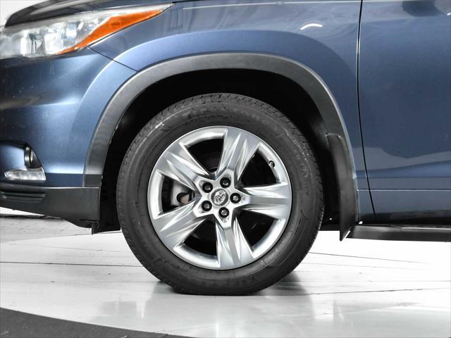 used 2015 Toyota Highlander car, priced at $20,998