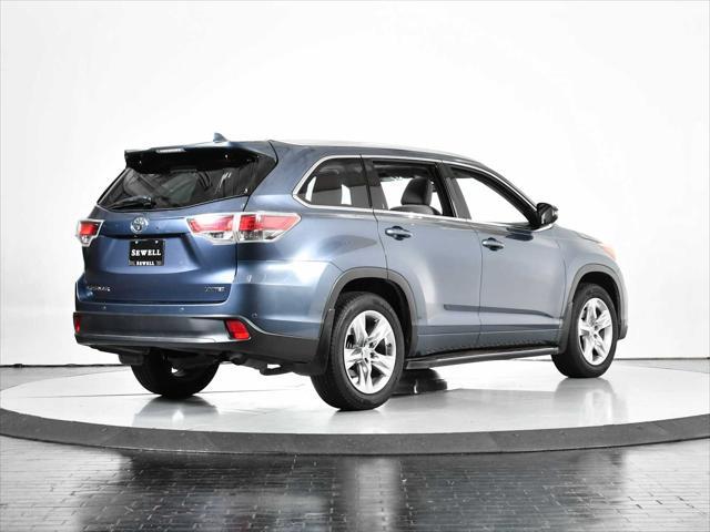 used 2015 Toyota Highlander car, priced at $20,998