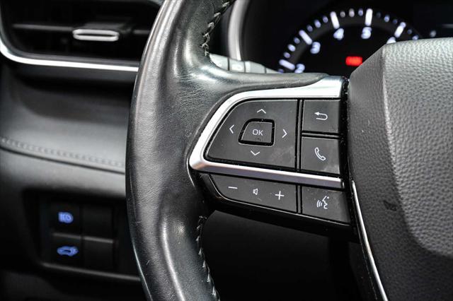 used 2021 Toyota Highlander car, priced at $32,998