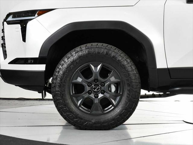 used 2025 Lexus GX 550 car, priced at $95,998