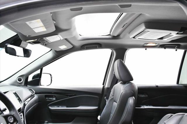 used 2022 Honda Pilot car, priced at $36,888
