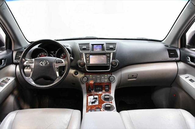 used 2013 Toyota Highlander car, priced at $17,998