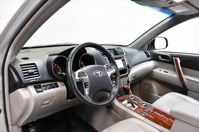 used 2013 Toyota Highlander car, priced at $17,998