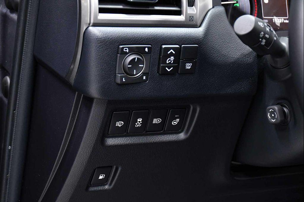 used 2023 Lexus GX 460 car, priced at $63,888