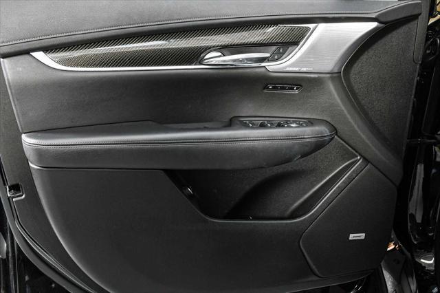 used 2022 Cadillac XT6 car, priced at $39,888
