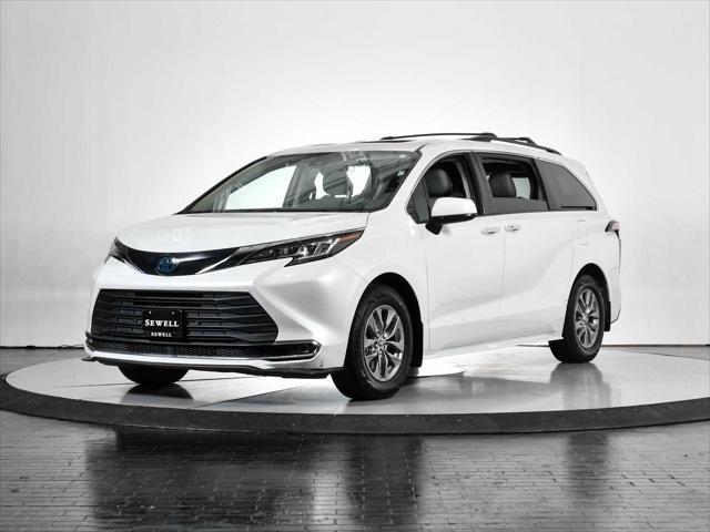 used 2022 Toyota Sienna car, priced at $38,998
