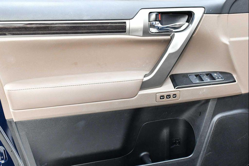 used 2022 Lexus GX 460 car, priced at $54,888