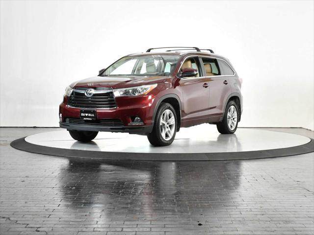 used 2015 Toyota Highlander car, priced at $22,998