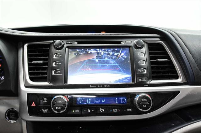 used 2016 Toyota Highlander car, priced at $23,998
