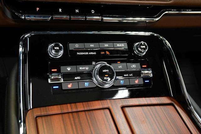 used 2024 Lincoln Navigator car, priced at $89,998