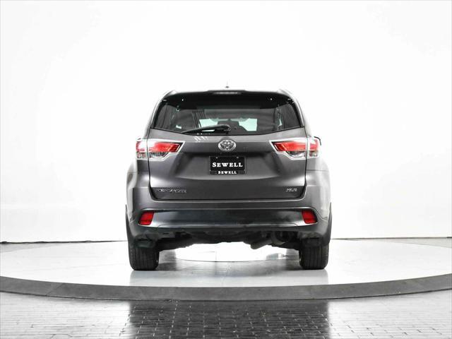 used 2015 Toyota Highlander car, priced at $22,988