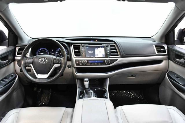 used 2015 Toyota Highlander car, priced at $22,988