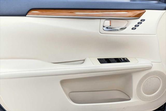 used 2013 Lexus ES 300h car, priced at $19,998